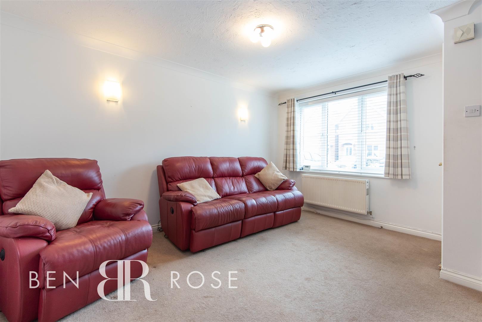 2 bed property in Endeavour Close, Preston